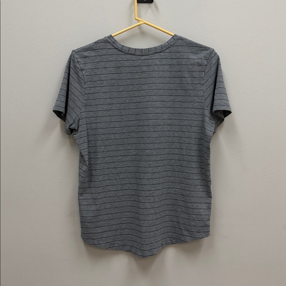Lululemon Gray with Black Stripe Love Tee Sz 8! - Picture 6 of 7